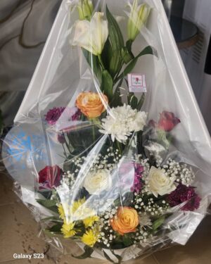 Composition Florale Naissance Garçon avec Ballon